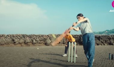 जियो स्टुडियोज की फिल्म कच्चे लिंबू में राधिका मदान की गेंदबाजी जसप्रीत बुमराह से प्रेरित