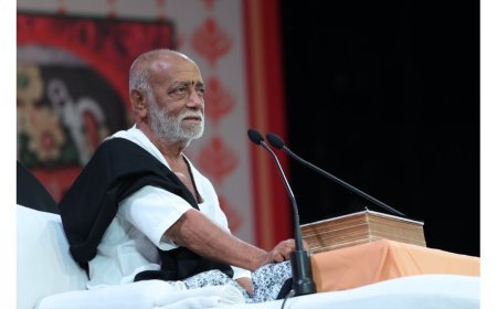 शिव मंदिर में मोरारी बापू की पूजा: एक न्यायसंगत दृष्टिकोण